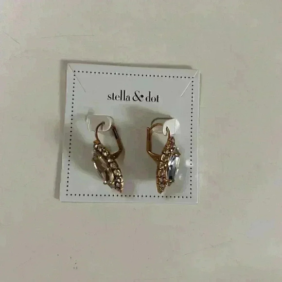 BNIB Stella and Dot Duchess Studs - Picture 8 of 11